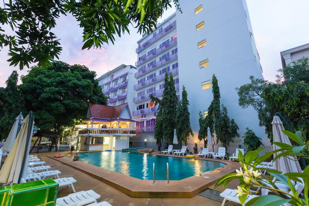 Hotel Zing Pattaya Exterior photo